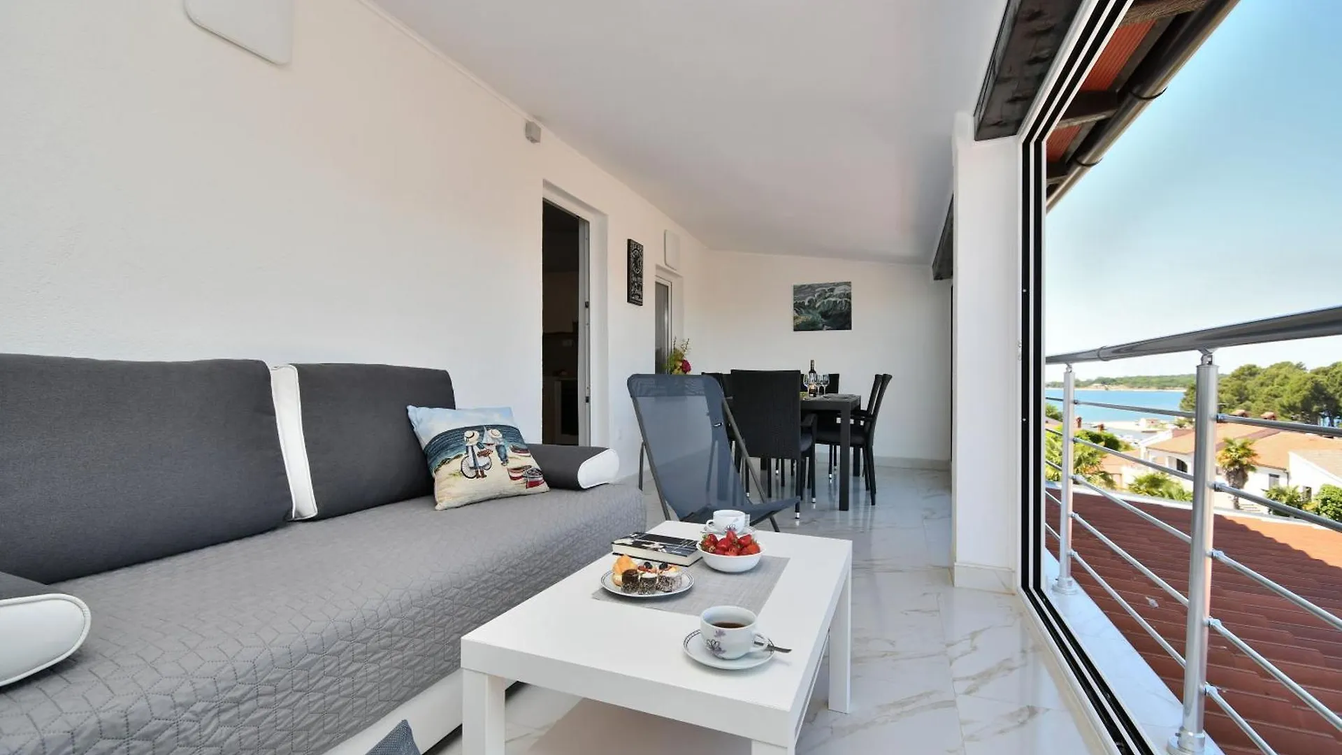 Apartments Ester 푼타나 0*,  크로아티아