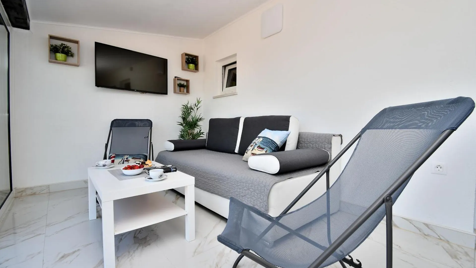 Apartments Ester 푼타나